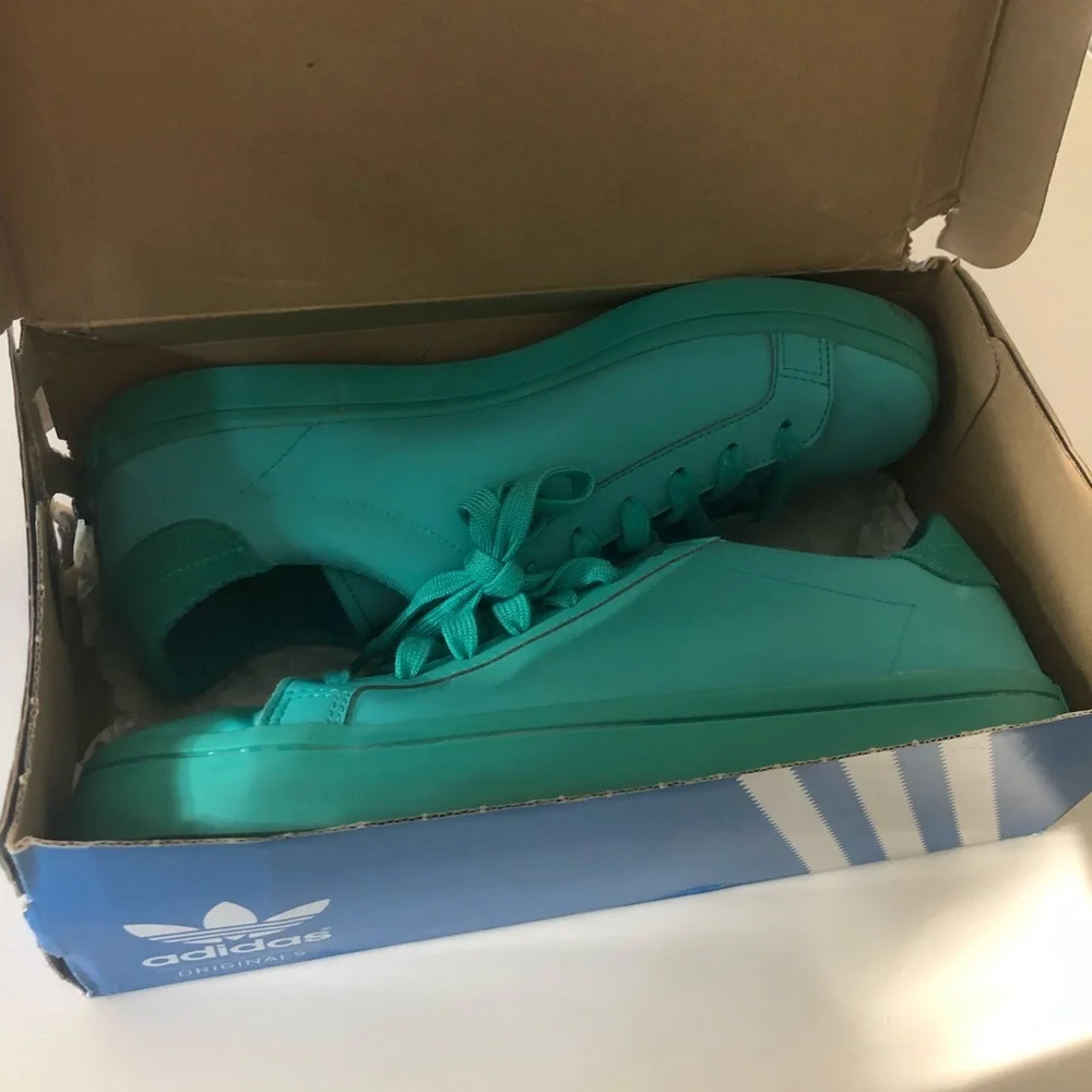 Mens Sz 11.5 Mint Green Adidas Court Vantage Shock Sneakers NEW - Picture 11 of 11